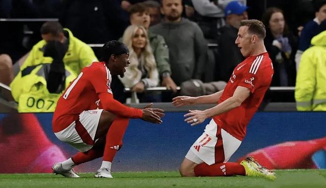 包含热刺逆转战胜,主场保持不败神话的词条 包含热刺逆转战胜,主场保持不败神话的词条