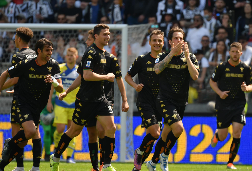 杏彩体育官网入口-包含复仇之战取得胜利，球队士气高涨的词条