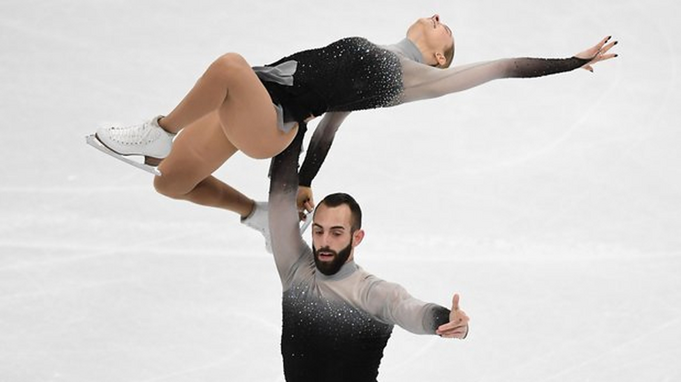 美国冬奥会代表团发挥出色,创造佳绩 美国冬奥会代表团发挥出色,创造佳绩