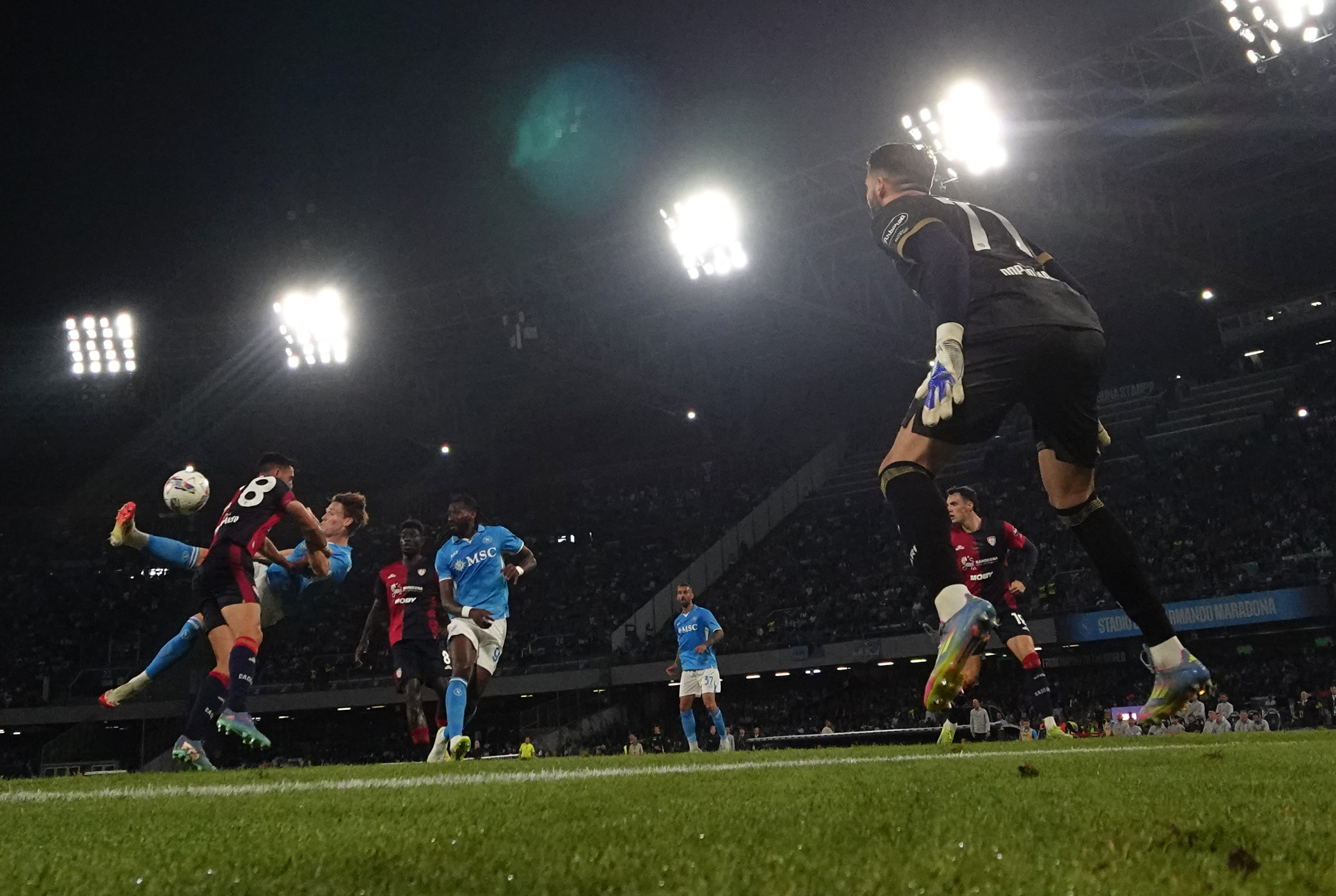 包含罗马客场惊险战胜那不勒斯,博物馆级比赛的词条 包含罗马客场惊险战胜那不勒斯,博物馆级比赛的词条