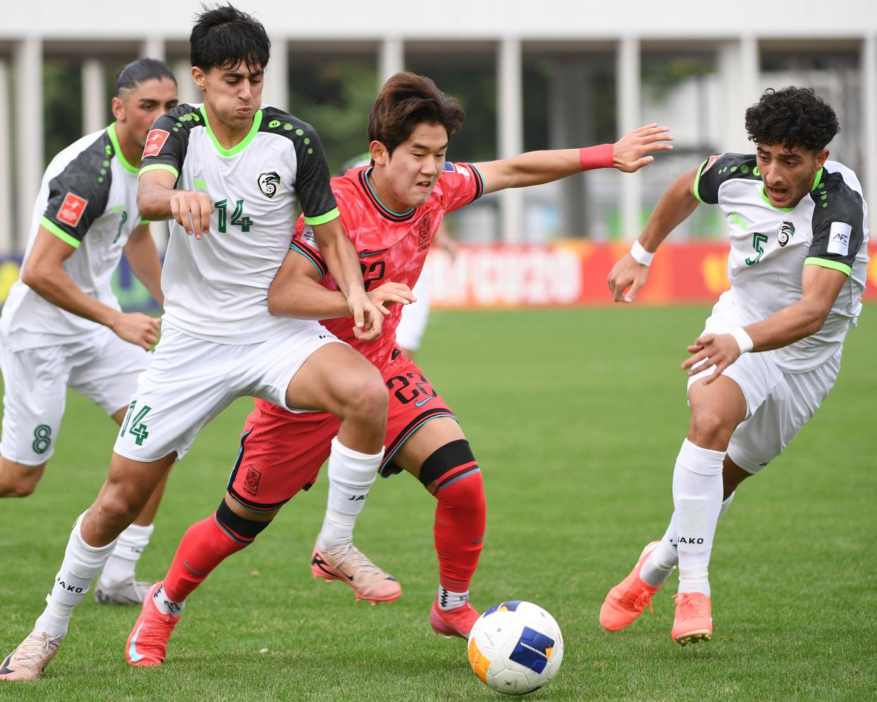 首尔主场取胜,亚洲足球界备受关注 首尔主场取胜,亚洲足球界备受关注