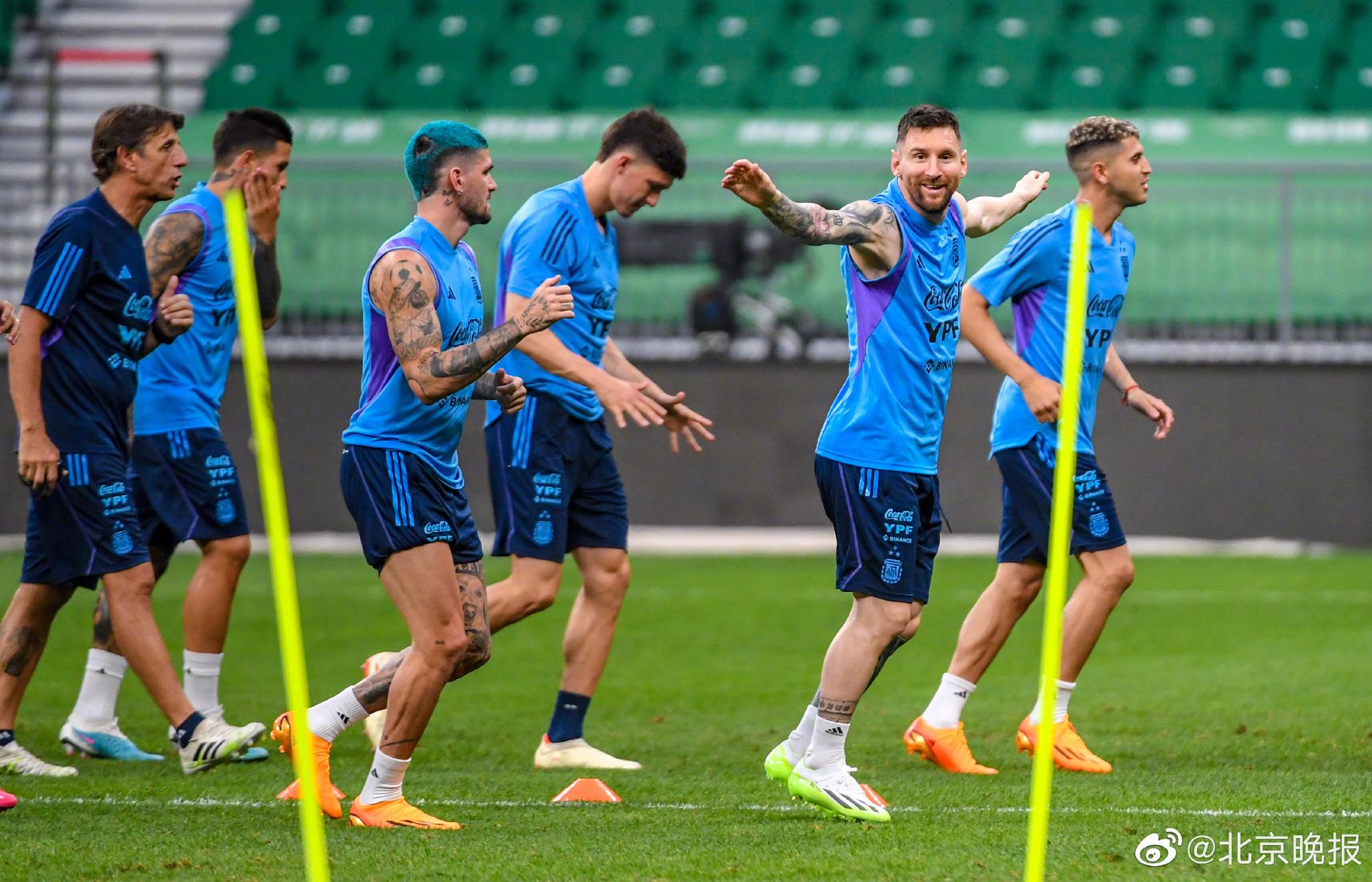 杏彩体育直播-关于白俄罗斯国家队备战策略出炉，全队备战备战的信息