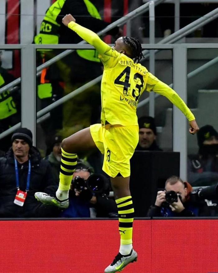 关于多特蒙德遭遇反弹,客场面对困境的信息 关于多特蒙德遭遇反弹,客场面对困境的信息