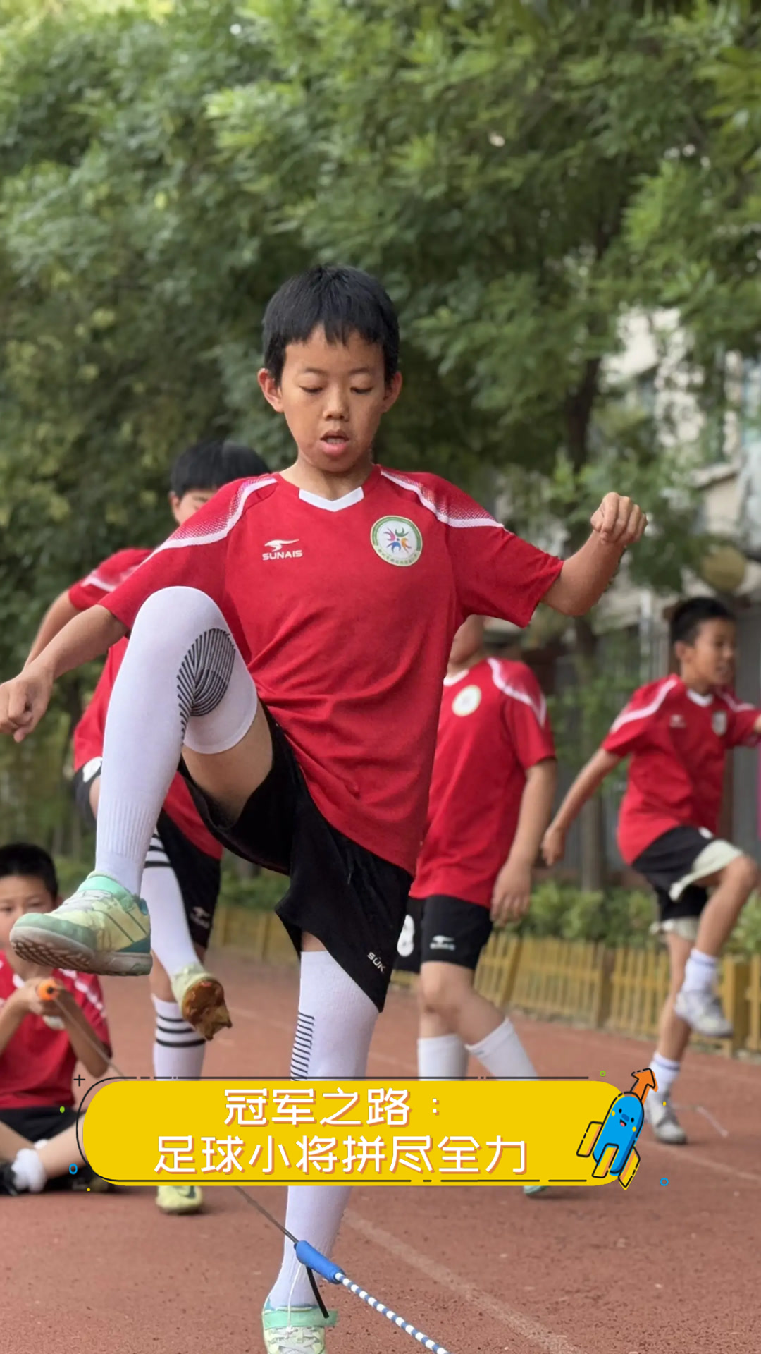 杏彩体育中国官网-关于足球场上精彩瞬间，球员拼尽全力的信息