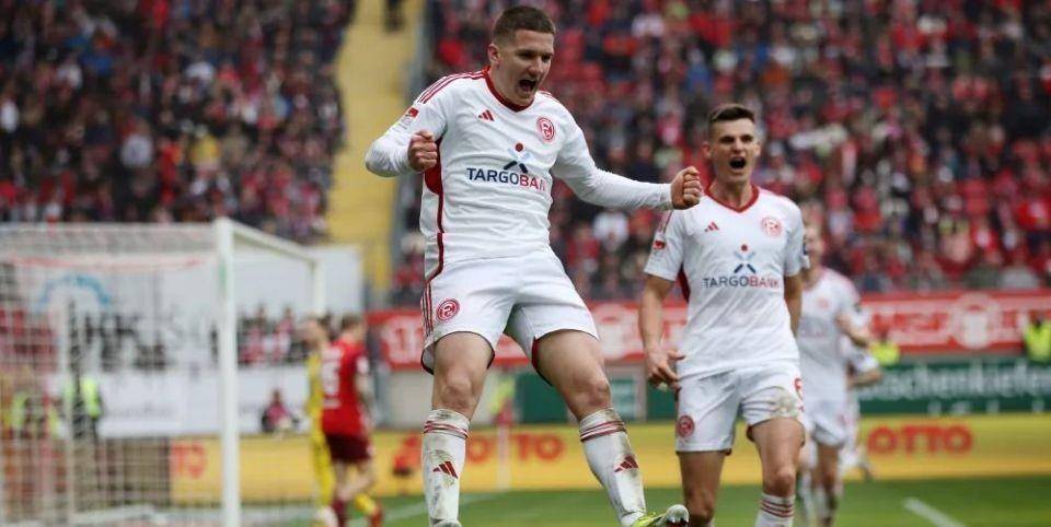 汉堡球队一再失分,德甲保级形势岌岌可危的简单介绍 汉堡球队一再失分,德甲保级形势岌岌可危的简单介绍