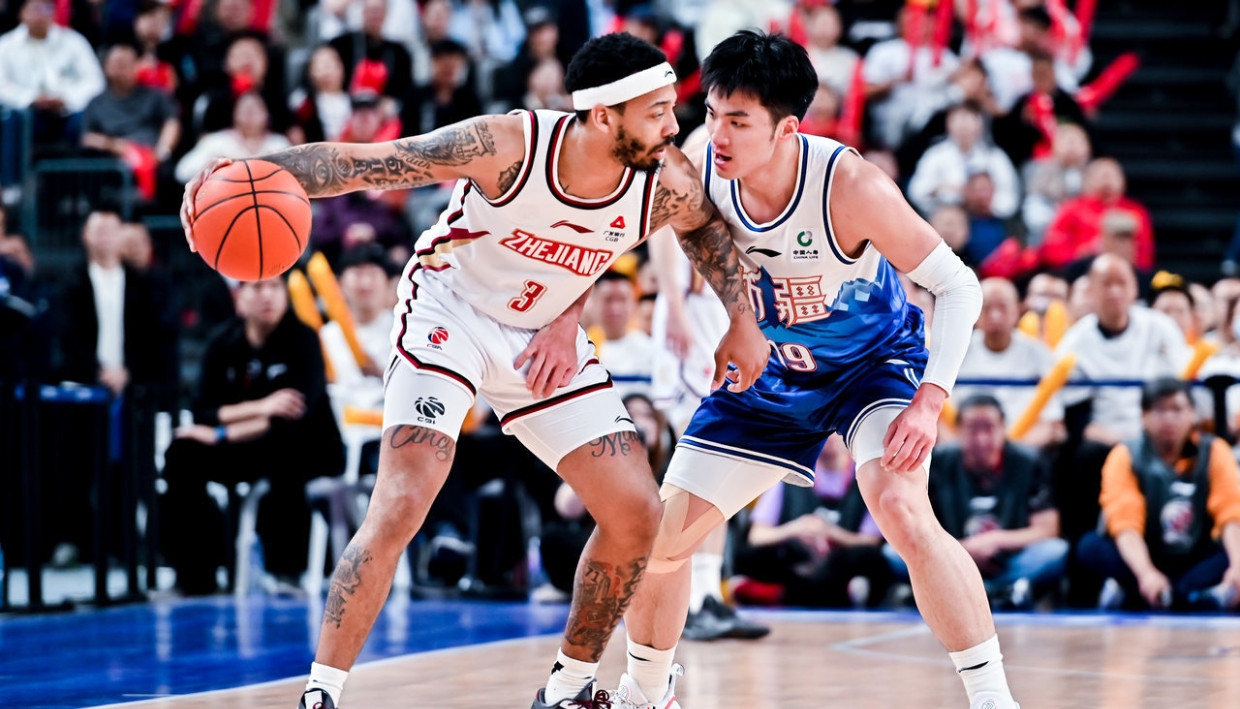 新疆男篮遭遇困境，全力备战下一场比赛的简单介绍