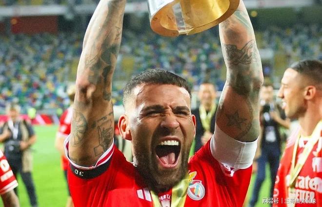 阿森纳队表现出色,轻松战胜本菲卡晋级四强 阿森纳队表现出色,轻松战胜本菲卡晋级四强