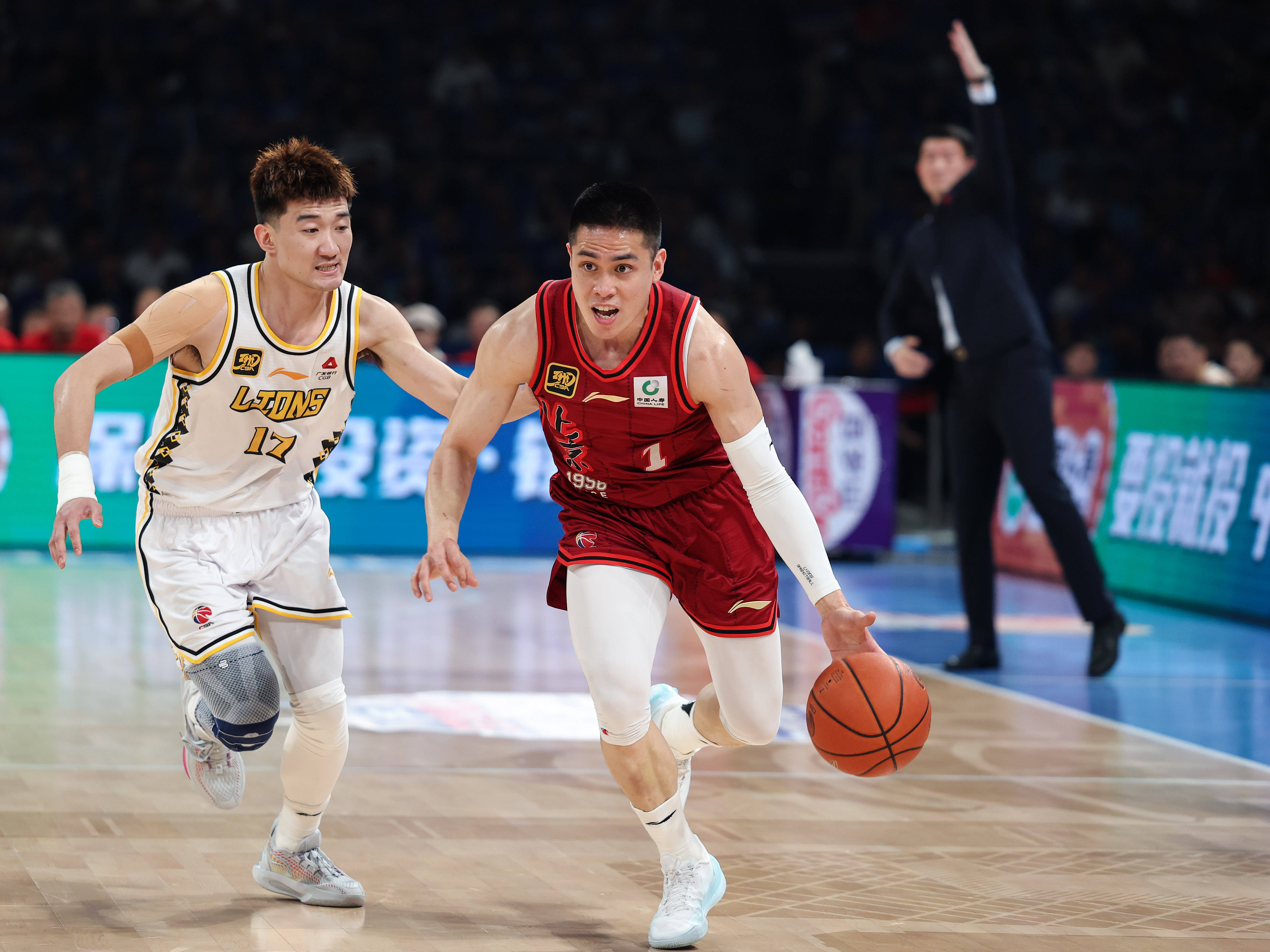 篮球比赛势如破竹,赛季开局火爆的简单介绍 篮球比赛势如破竹,赛季开局火爆的简单介绍