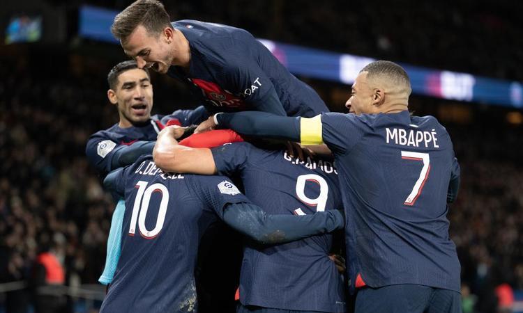 杏彩体育网站-冠军争夺激烈，法甲联赛三强势均力敌的简单介绍